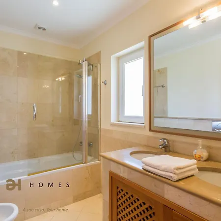 Greice Homes 2 Bedroom Luxury Victoria Boulevard *